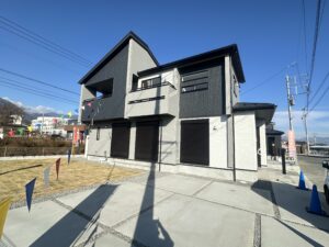 ☆住宅性能表示W取得☆ 新築一戸建て 甲府市山宮町 1号棟 2階建 4LDK +カースペース3台 外構付き 耐震等級3+長期優良住宅取得 羽黒小学区(約476m)+北西中学区(約1181m) 価格変更🏠 18 IMG 4823